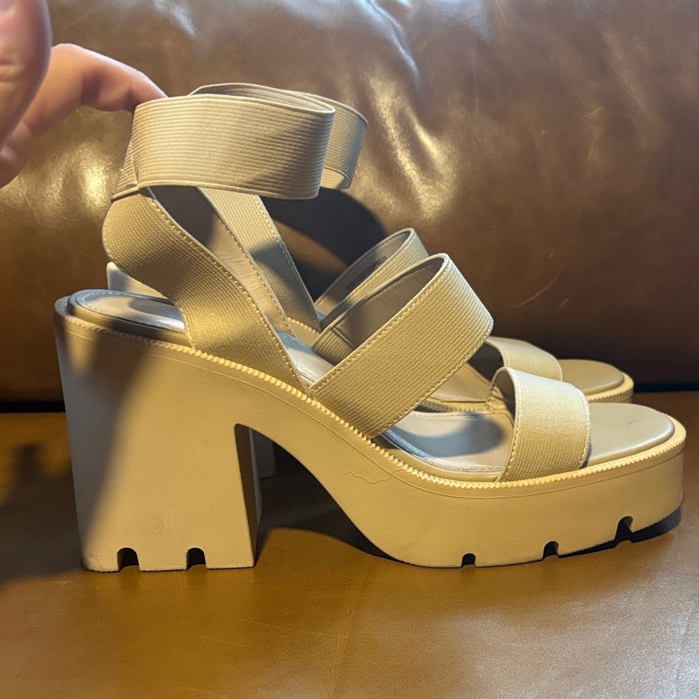 Women's nude ankle strap Platform Sandals